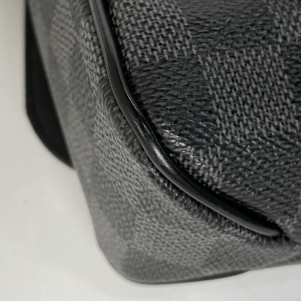 Louis Vuitton District Messenger Bag Shoulder Graphite Black Noir View 3